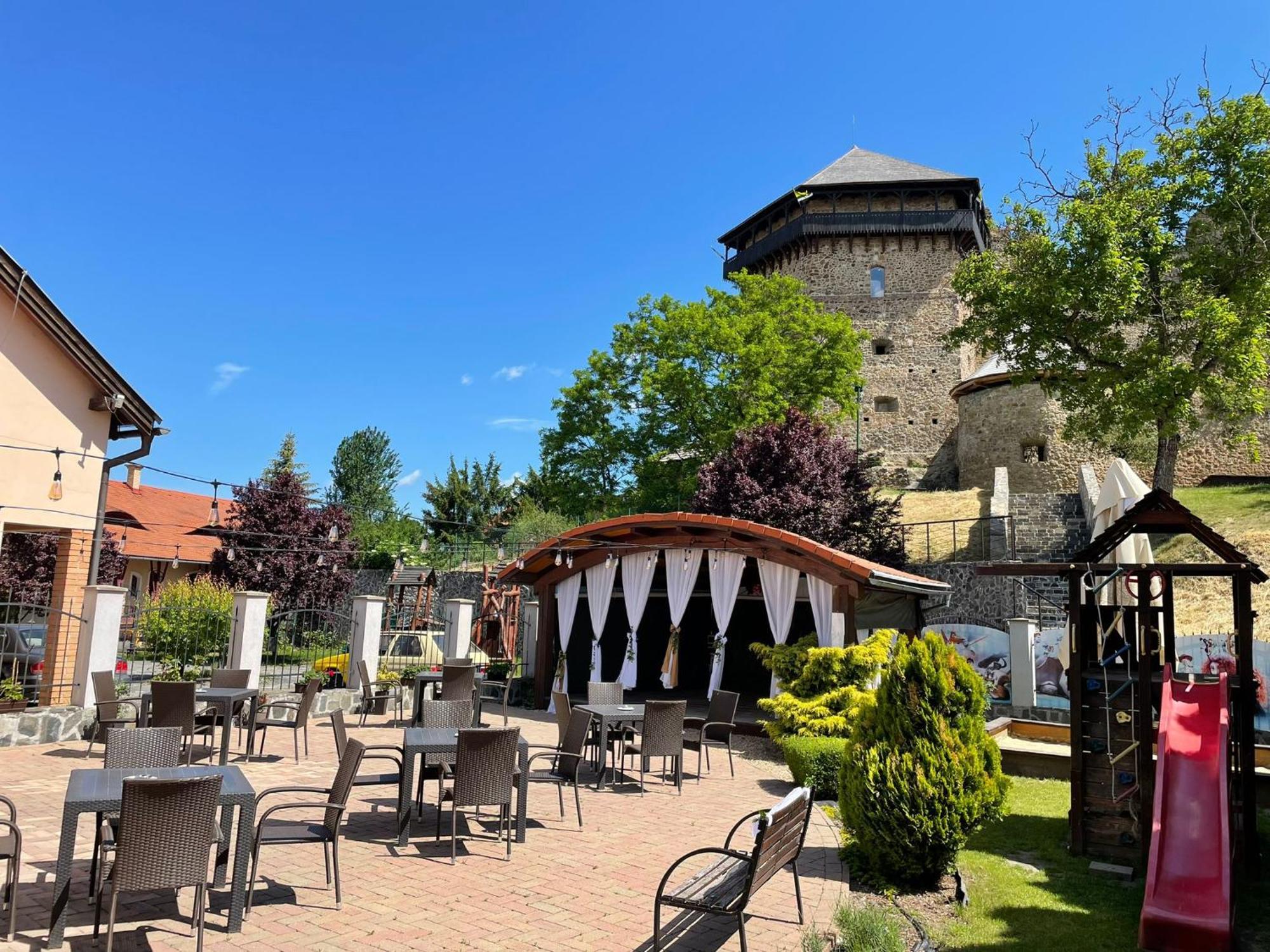 Penzion Bebek Filakovo Buitenkant foto